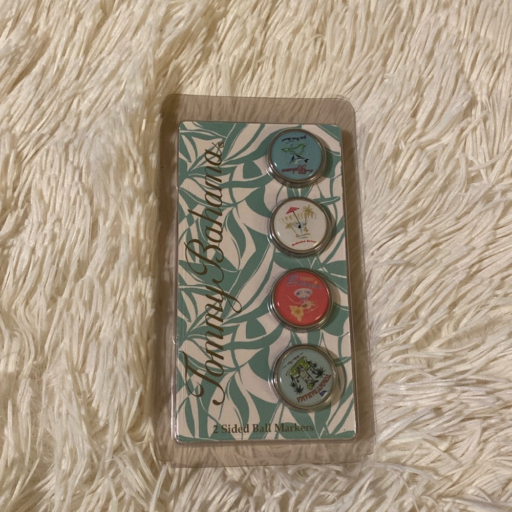 Tommy Bahama “Relax Pineapple” ball markers. Set of 4. New in package.